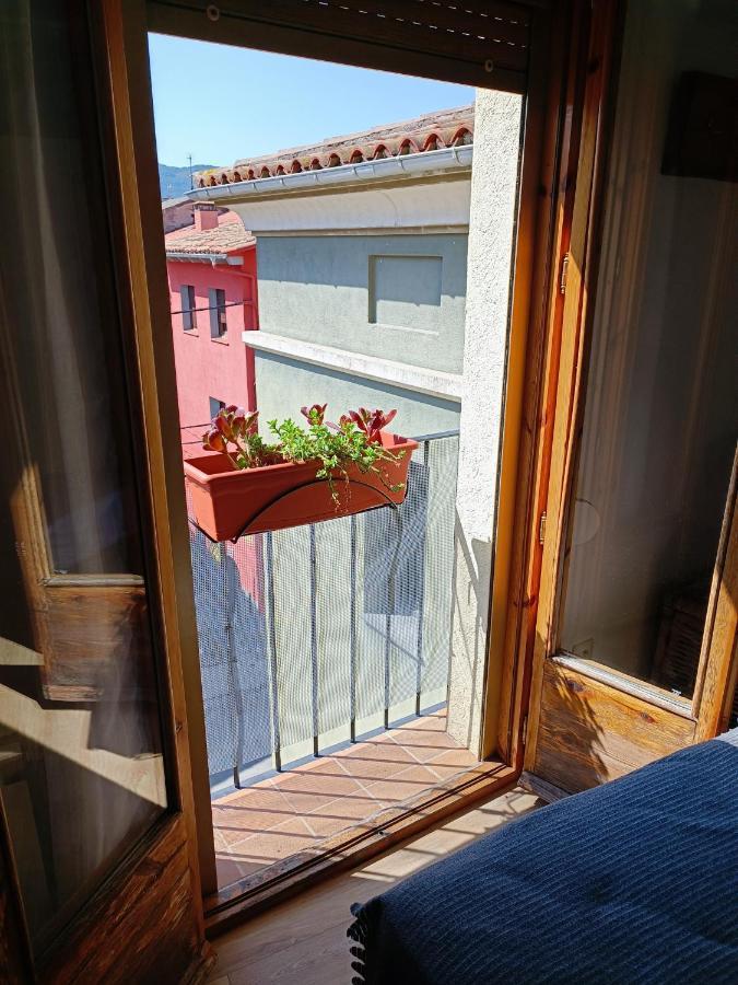 Apartament Turistic Campdevanol Exterior photo
