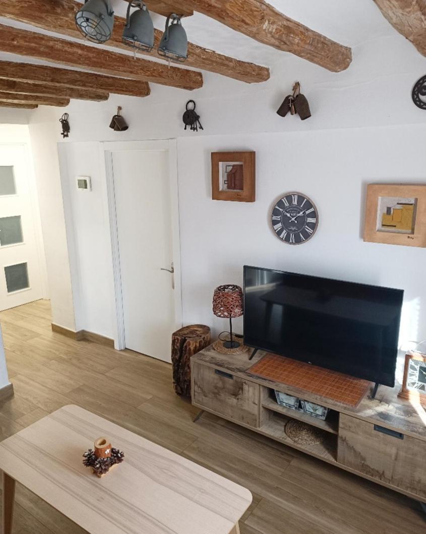 Apartament Turistic Campdevanol Exterior photo